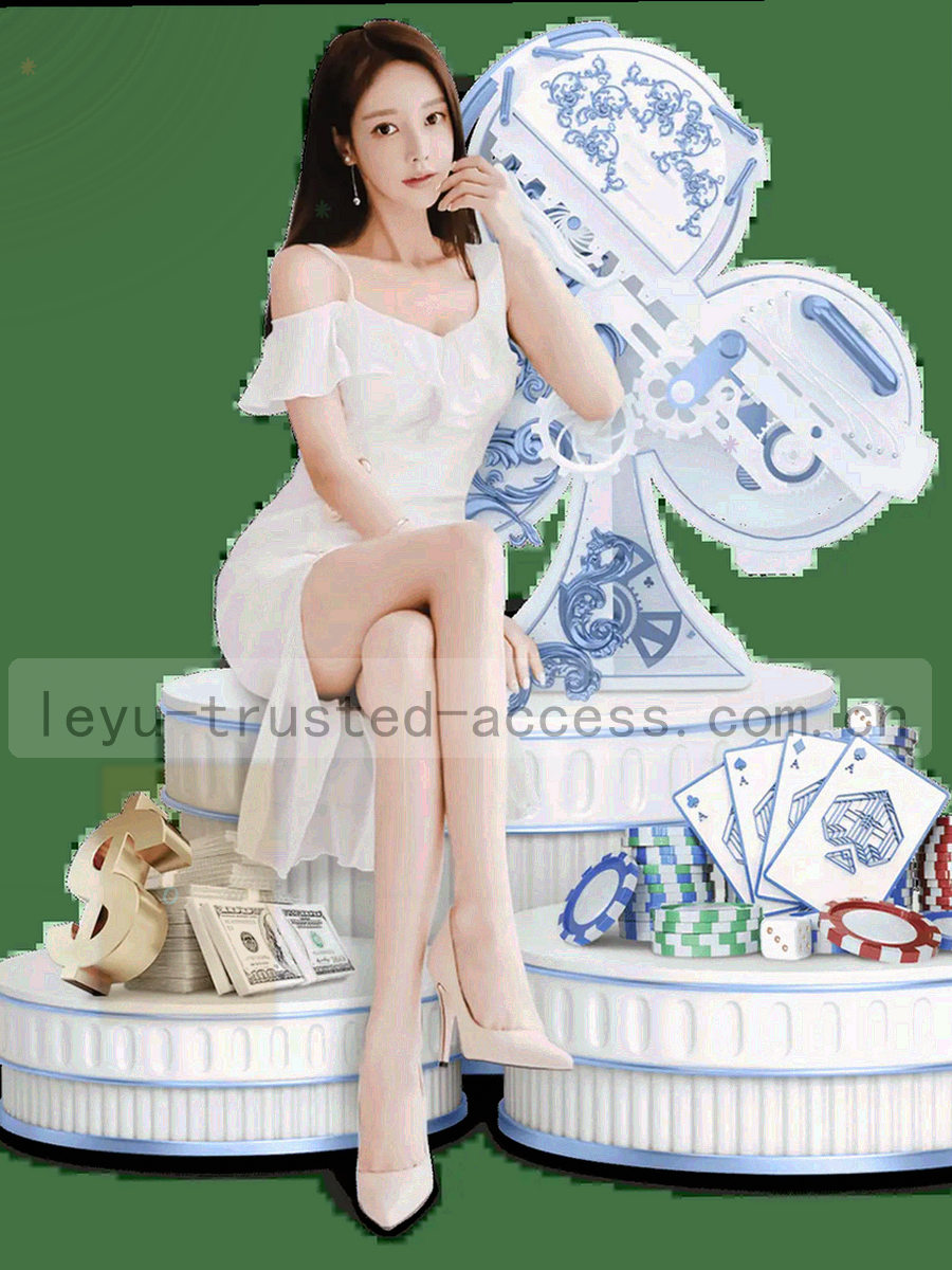 竖构图中手机屏幕显示集锦时间轴与事件标记，背景是夜间看台虚化后的成片灯点